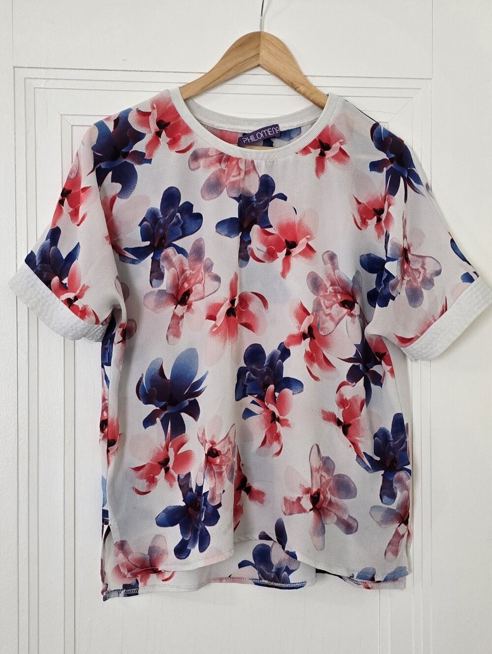 Philomena Floral Short-Sleeve Blouse in White with Coral & Blue Print, L, VGUC